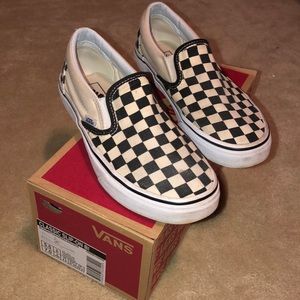 slip-on checkerboard vans